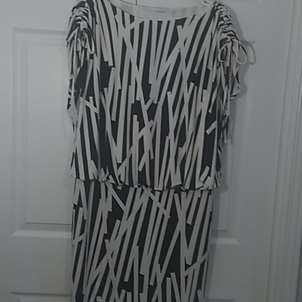 London Times Sleeveless Dress
